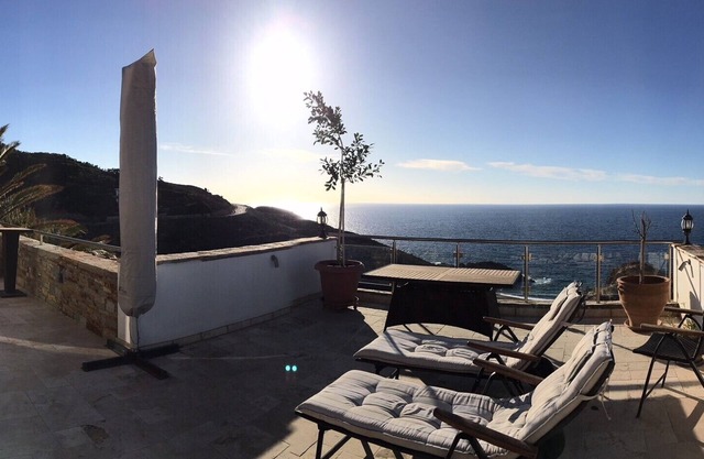 ASTRA Charming holiday home with a large roof terrace and top equipment in NAS