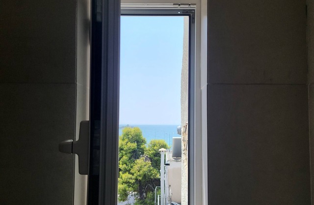 Astric Seaview Penthouse with AC in Alimos