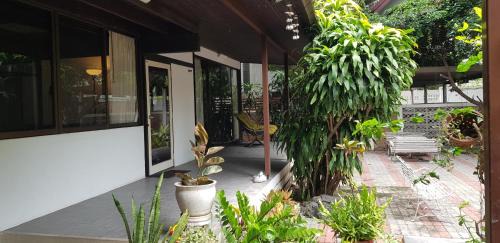 AT ASok Vintage House Near BTS Asok MRT Sukhumvit