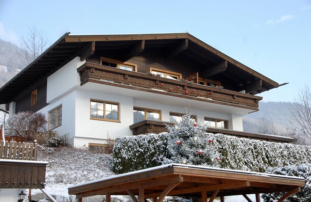 Cosy apartment near Zell am See, just minutes from ski slopes and Lake Zell!