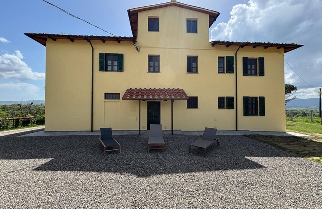 At Di Toni's house, for families and groups