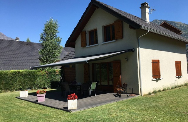 At Feuillardiers put your suitcases for skiing, cycling, hiking