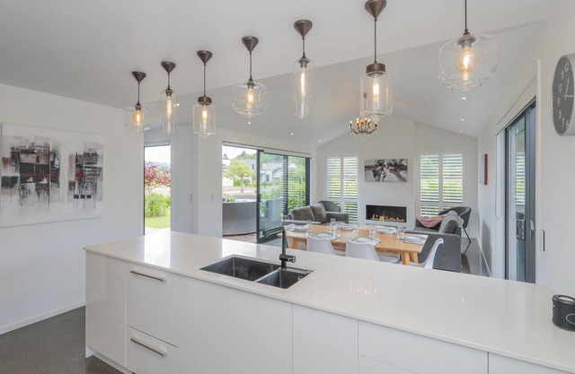 At Home at the Lakes - Pauanui Holiday Home