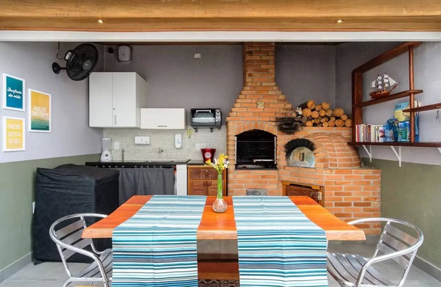 At Home in Ubatuba - Itaguá Beach, excellent location.