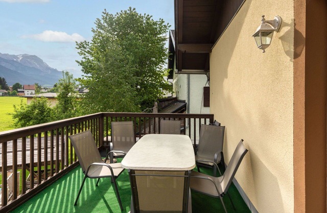 Stunning private villa with WIFI, TV, terrace, pets allowed, panoramic view and parking