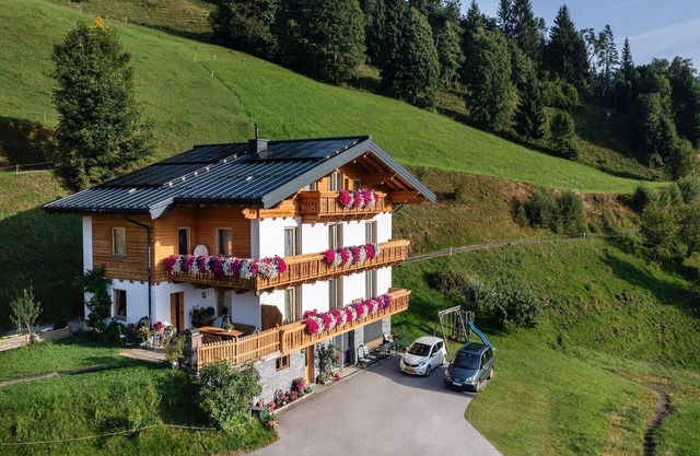Chalet in Sankt Johann near Ski Lift