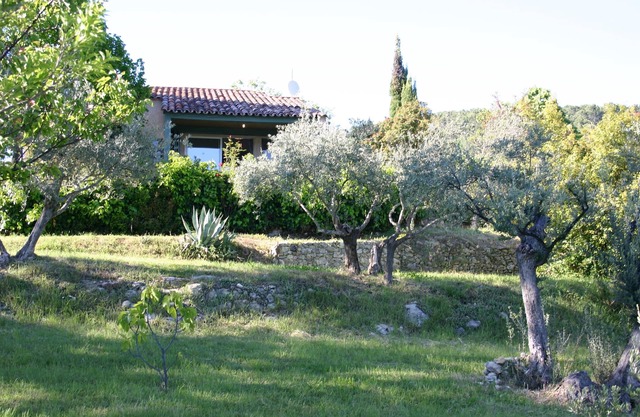 At the heart of Provence, in a private area of ​13 hectares. Quiet and smooth