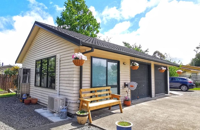 Atarau Grove Holiday 