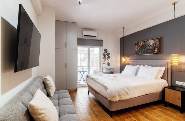 Athenian Studio with Balcony