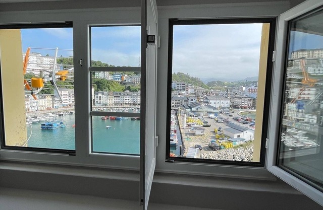 Atico el Puerto Luarca con Vistas al Puerto y las Playas