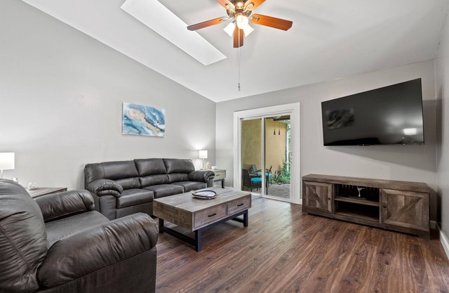 Atlantic Beach Getaway Modern 3 Bed 2 Bath