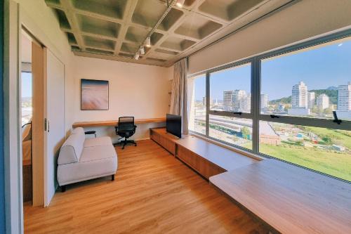 Atrium Studios by Xtay – Curta uma hospedagem dentro da festa Germânica da Cidade