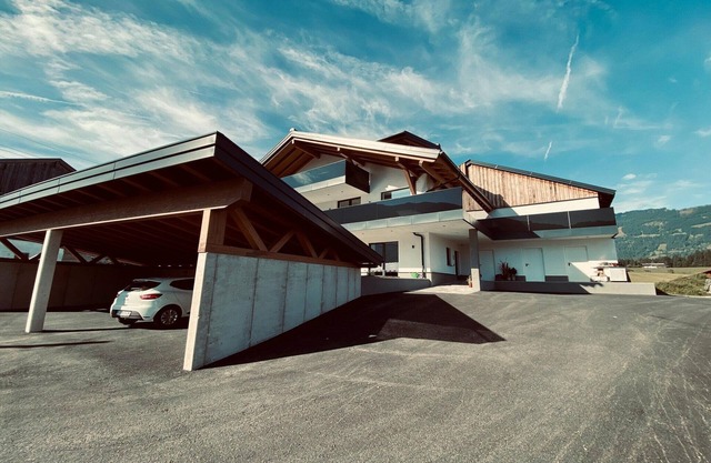 Attic Apartment in Saalfelden near Ski Slopes