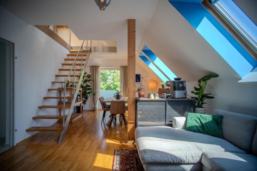 Attic apartment & terrace