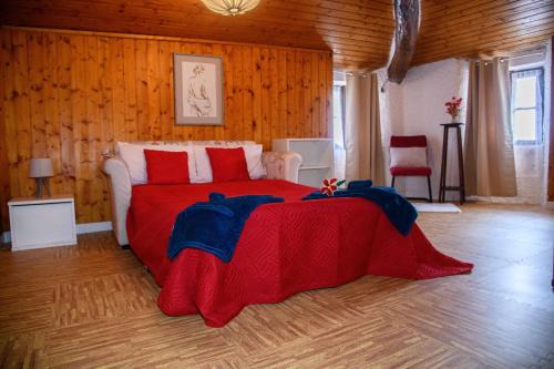 Attic at the foot of the Mountain