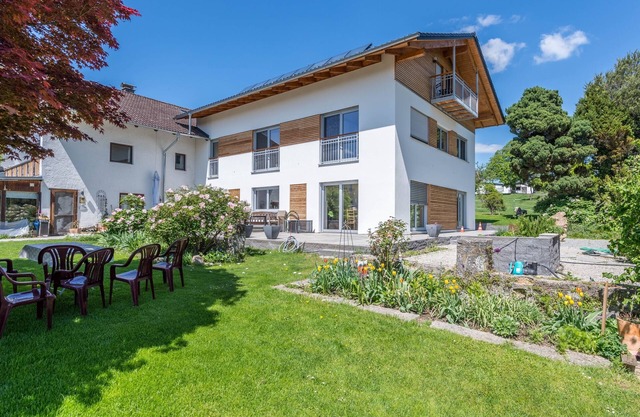 Attic Double Room "Rudi" with Lake View, Mountain View, Balcony & Garden