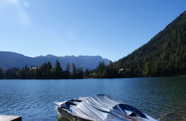 Attic with views of Lake Champex and the mountains, for 4 people