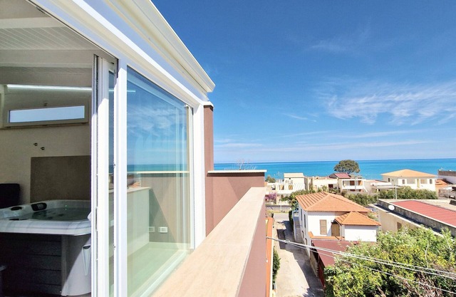 Attico della Luna with private Jacuzzi
