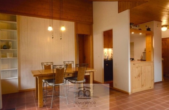Attractive 2-room apartment on the village square.It has one bedroom with a double bed and a spaciou