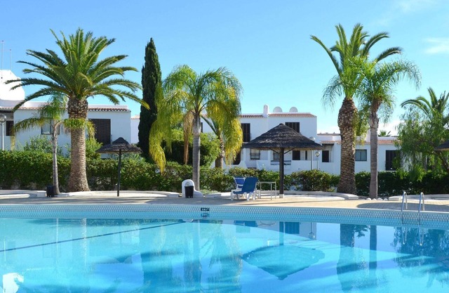 Attractive apartment in Albufeira with sea view