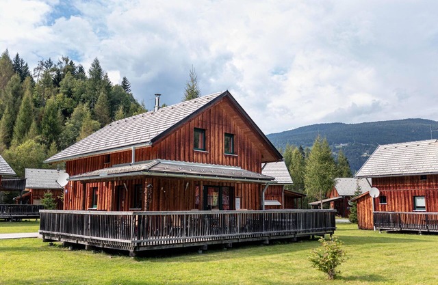 Attractive chalet with sauna