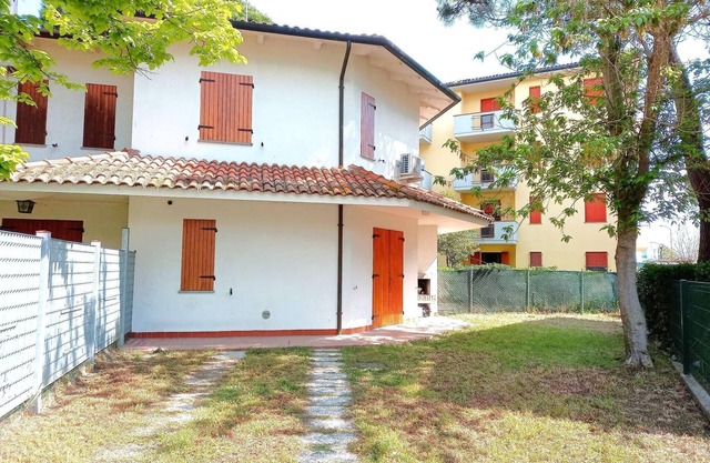 Attractive villa with garden