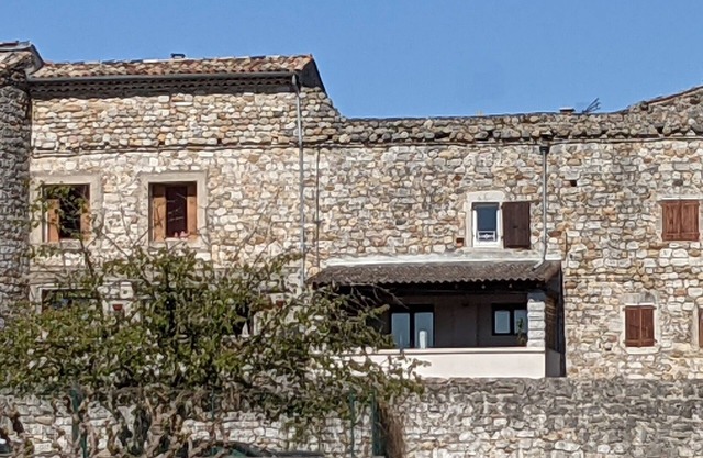 Atypical house in the historic center of Ruoms