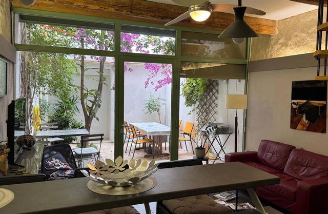 Atypical house of 72 m2 all comfort sunny outside and raised in the village