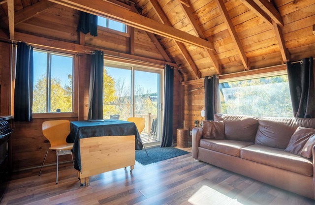 Au Chic Chalet des Chutes | Chic Rustique |