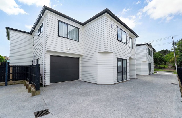 Auckland Golden Phoenix Holiday Homes