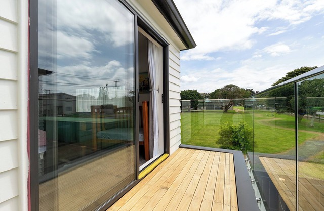 Auckland Golden Phoenix Holiday Homes