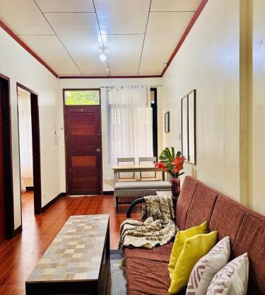 Audi's Home - Close to Airport, SM, Accessible!