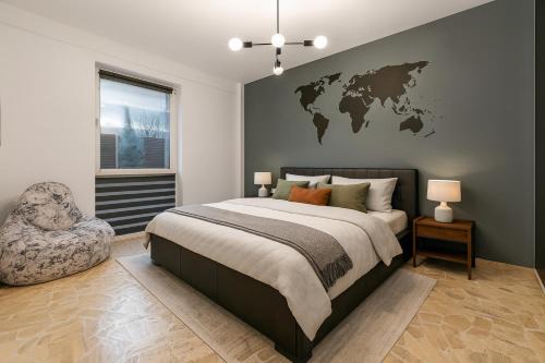 August Getaway Spacious 2-Bedroom Sleeps 5 Free Parking
