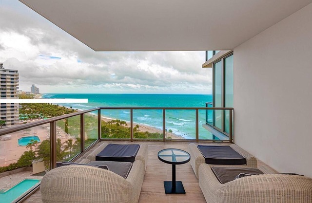 AUGUST Specials @ Oceanfront St Regis - ACCESS TO ALL AMENITIES!