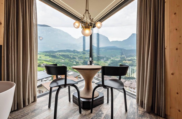 'AUMIA Apartment Diamant' with Mountain View & Terrace
