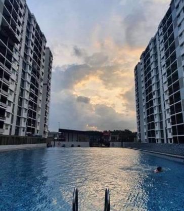 AuraMuslim Homestay Desaru Bandar Penawar Pool View with WIFI