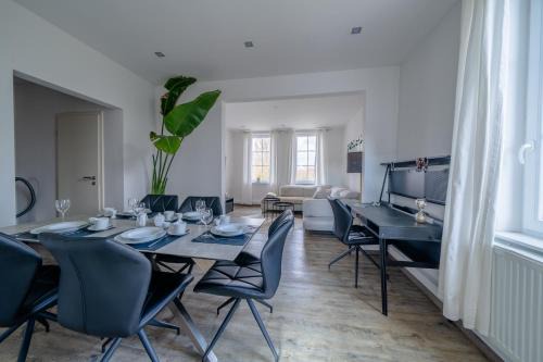 Aurora Schaar 1, 120qm, WiFi, Maisonette, Modern,2 Schlafzimmer, 1 Wohnzimmer