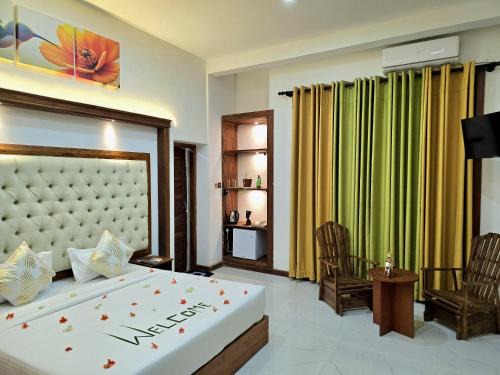 Aurora White Bungalow Kandy