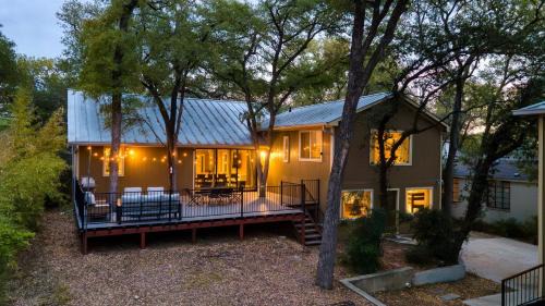 Austin Retreat w Game Room Casita EV Charger Cedar Stone by AvantStay