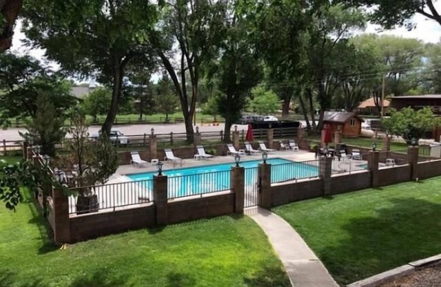 Austin's Chuckwagon Lodge