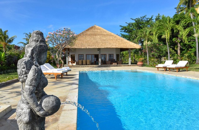 Authentic Balinese Beachfront Villa & Private Pool