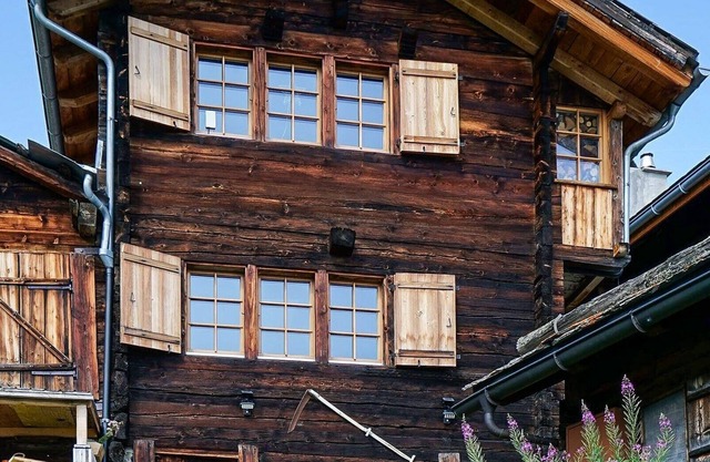 Authentic, beautiful chalet, from 1679. Refurbished. At an altitude of 1,800 m.