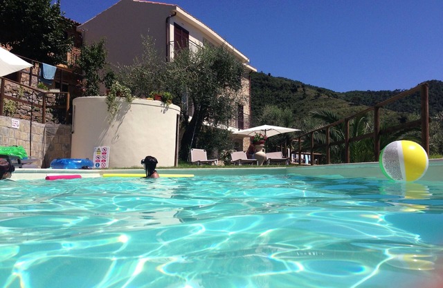Authentic retreat location in peaceful surroundings and infinite sea views
