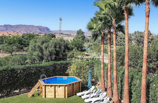 Authentic vacation home with pool awaits you in the hinterland of Malaga.