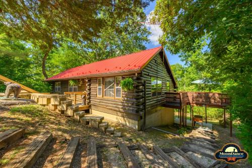 Autumn Breeze Cabin