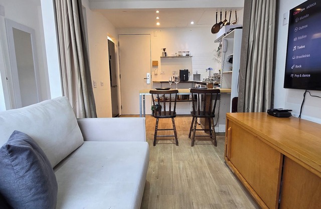 Av. Paulista | Hotel with hot tub, swimming pool, gym and 24-hour reception.