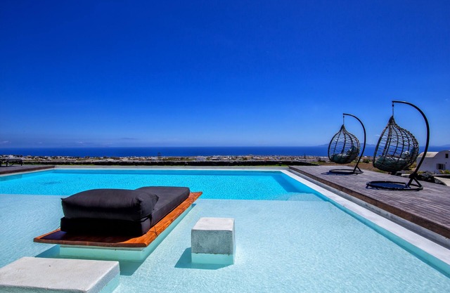 AV Sea View Villa with Private Pool - Breakfast included, Concierge, Daily Maid