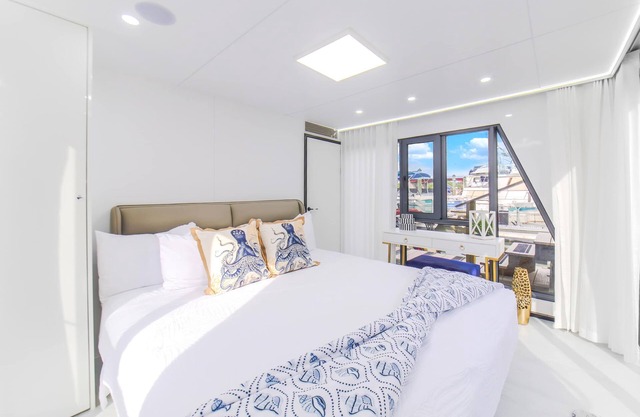 Avalon 2-Bedroom Floating Home
