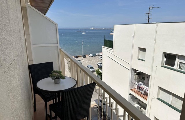 Avenida 5C - Two Bedroom Apartment, Sleeps 6