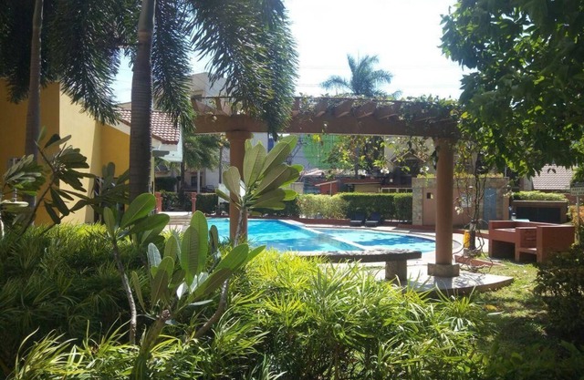 Avida Tower Sucat